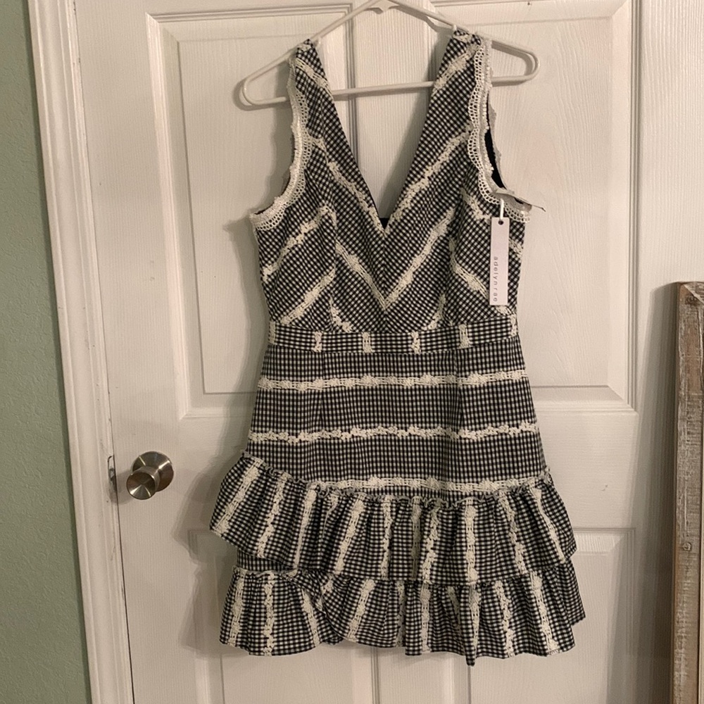 Adelyn Rae Ruffle Midi Dress. - Picture 4 of 5